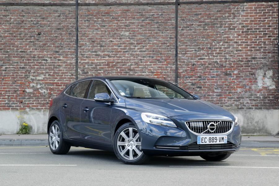  Volvo V40 D4 Inscription 2016 года  (фото 19 из 19)